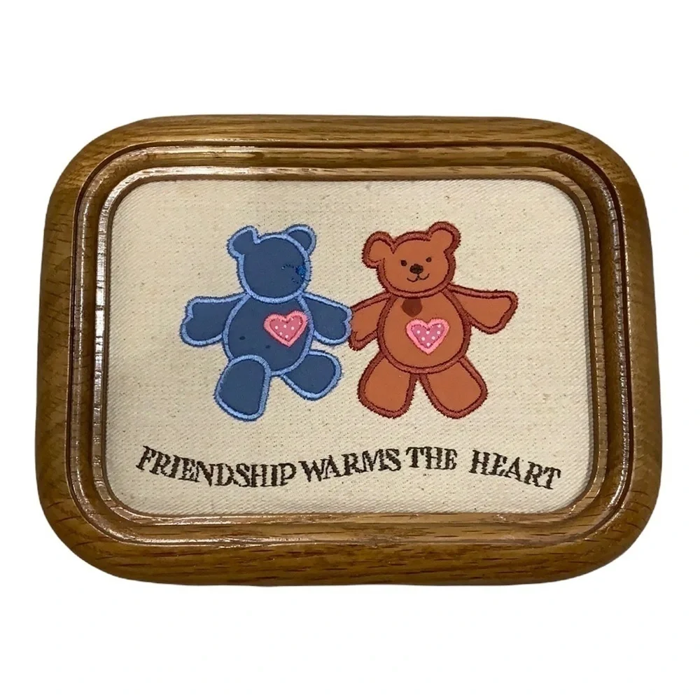 Russ Traditional Treasures bear friendship warms the heart wall plaque MCM